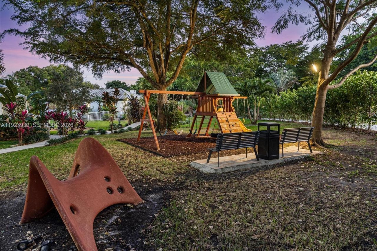 11155 SW 40th St, Davie, FL 33328 Photo