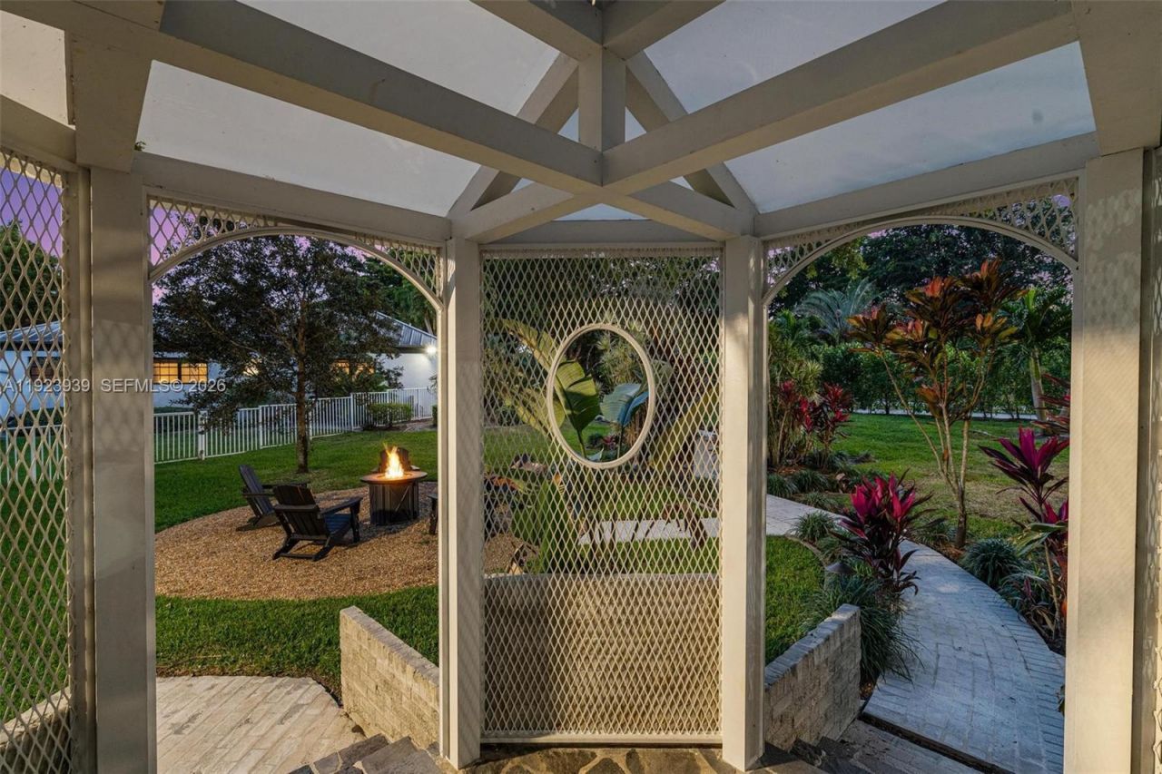 11155 SW 40th St, Davie, FL 33328 Photo