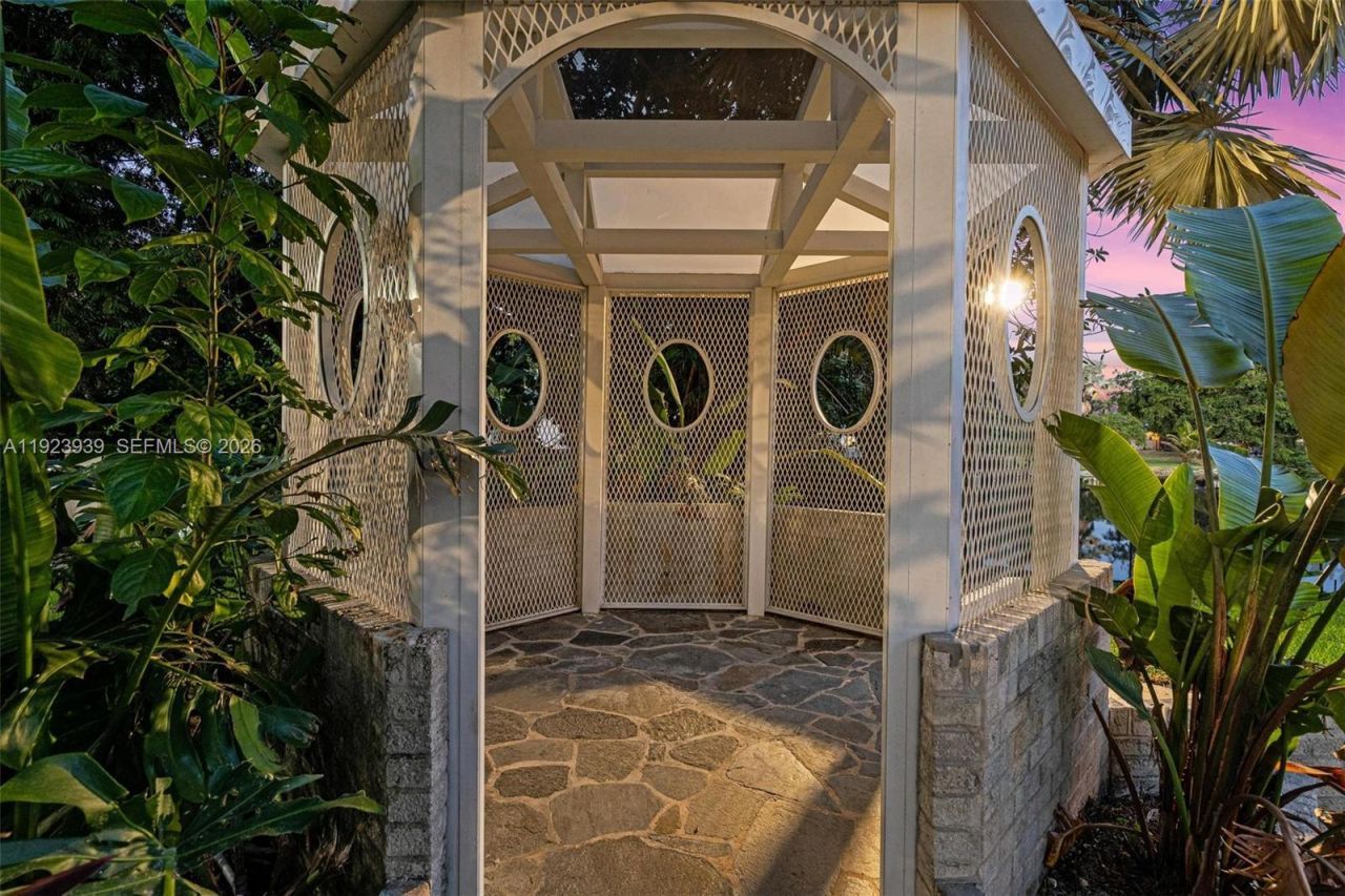 11155 SW 40th St, Davie, FL 33328 Photo