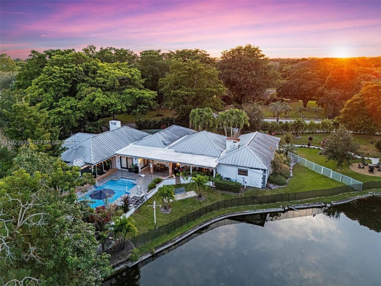 11155 SW 40th St, Davie, FL 33328 Photo