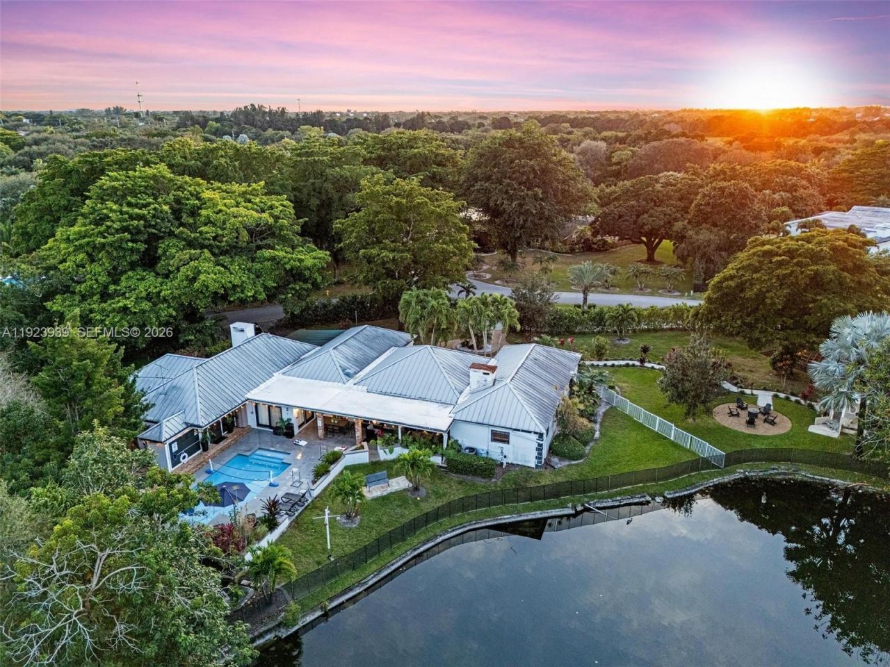 11155 SW 40th St, Davie, FL 33328 Photo