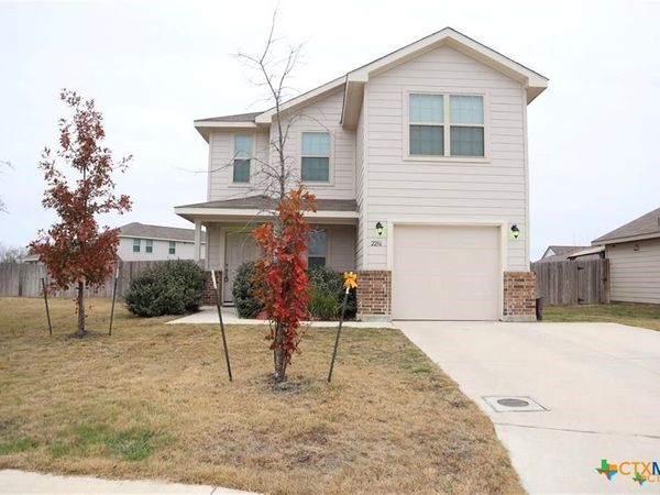2216 Mayfield Lane , Seguin, TX 78155