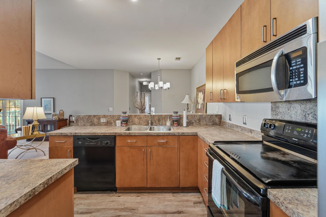 805 E Marymont Lane Photo 10