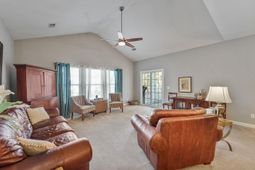 805 E Marymont Lane photo 4