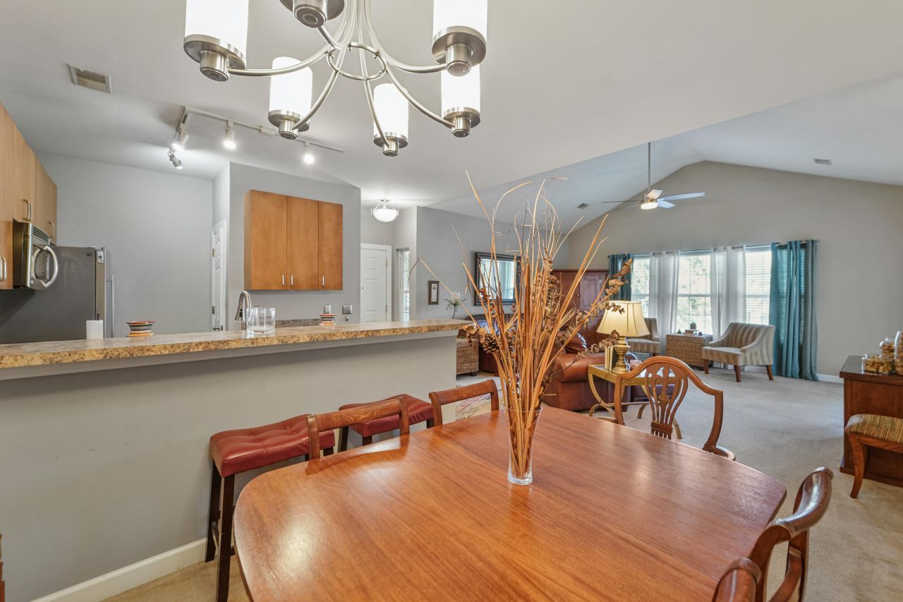 805 E Marymont Lane Photo 8