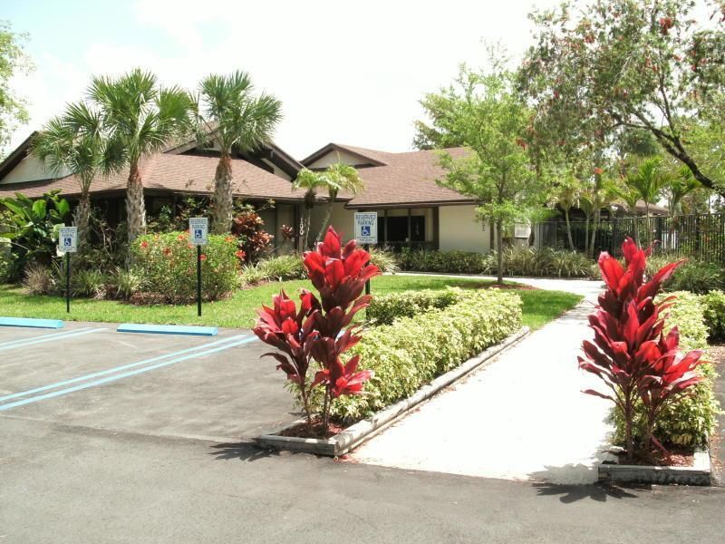 320 Elmira Court, Royal Palm Beach, FL 33411 Photo