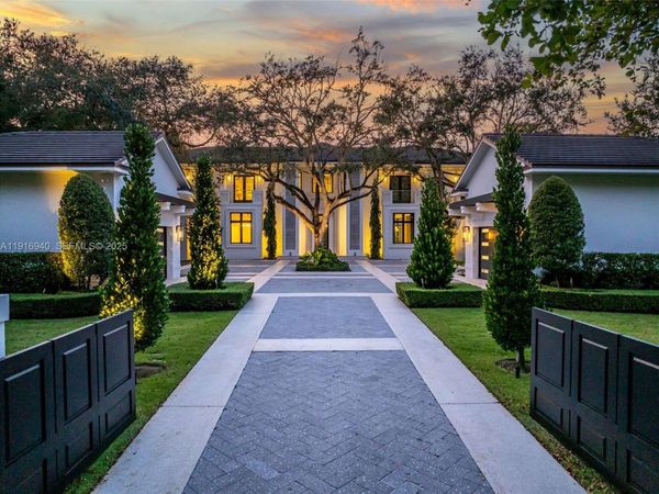 9500 SW 61st Ct, Pinecrest, FL 33156