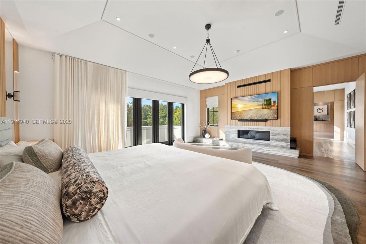 9500 SW 61st Ct, Pinecrest, FL 33156 Photo