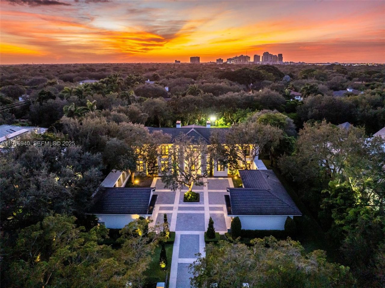 9500 SW 61st Ct, Pinecrest, FL 33156 Photo