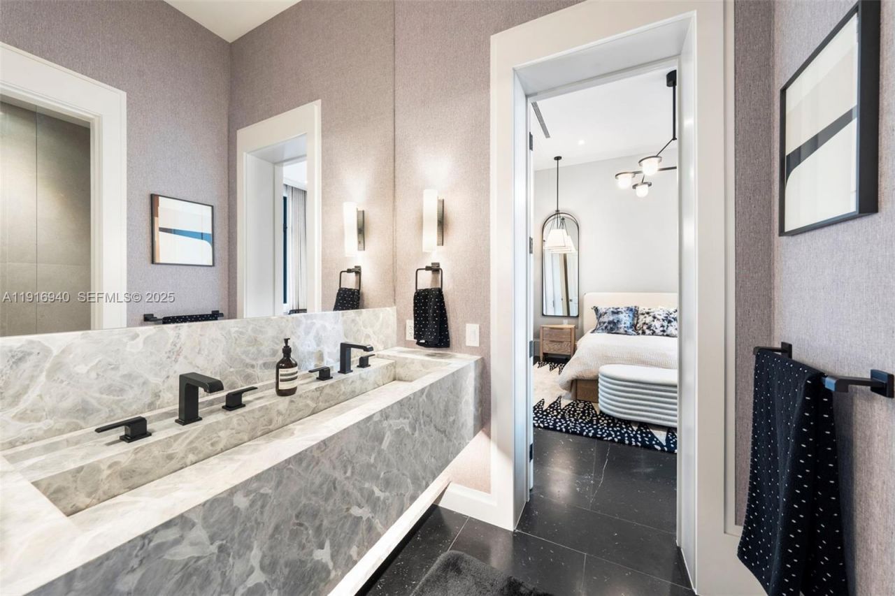 9500 SW 61st Ct, Pinecrest, FL 33156 Photo