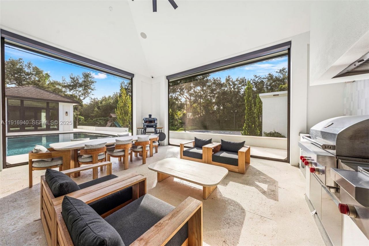 9500 SW 61st Ct, Pinecrest, FL 33156 Photo