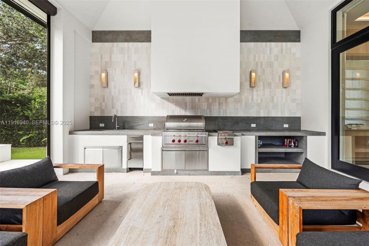 9500 SW 61st Ct, Pinecrest, FL 33156 Photo