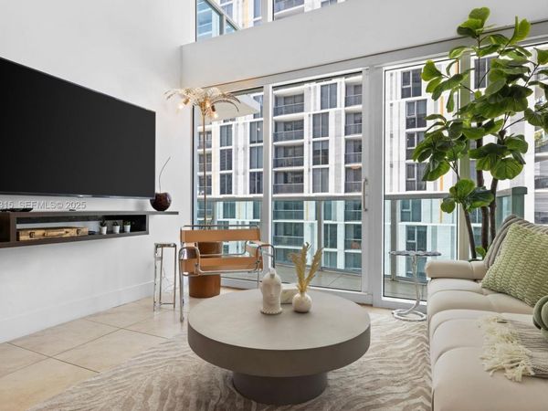 41 SE 5th St, Unit 510, Miami, FL 33131