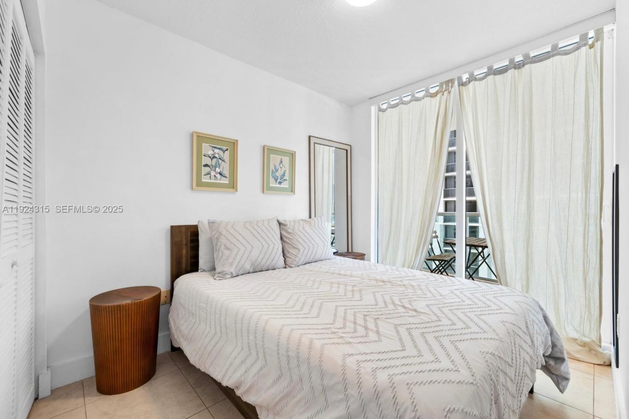 41 SE 5th St, Unit 510, Miami, FL 33131 Photo