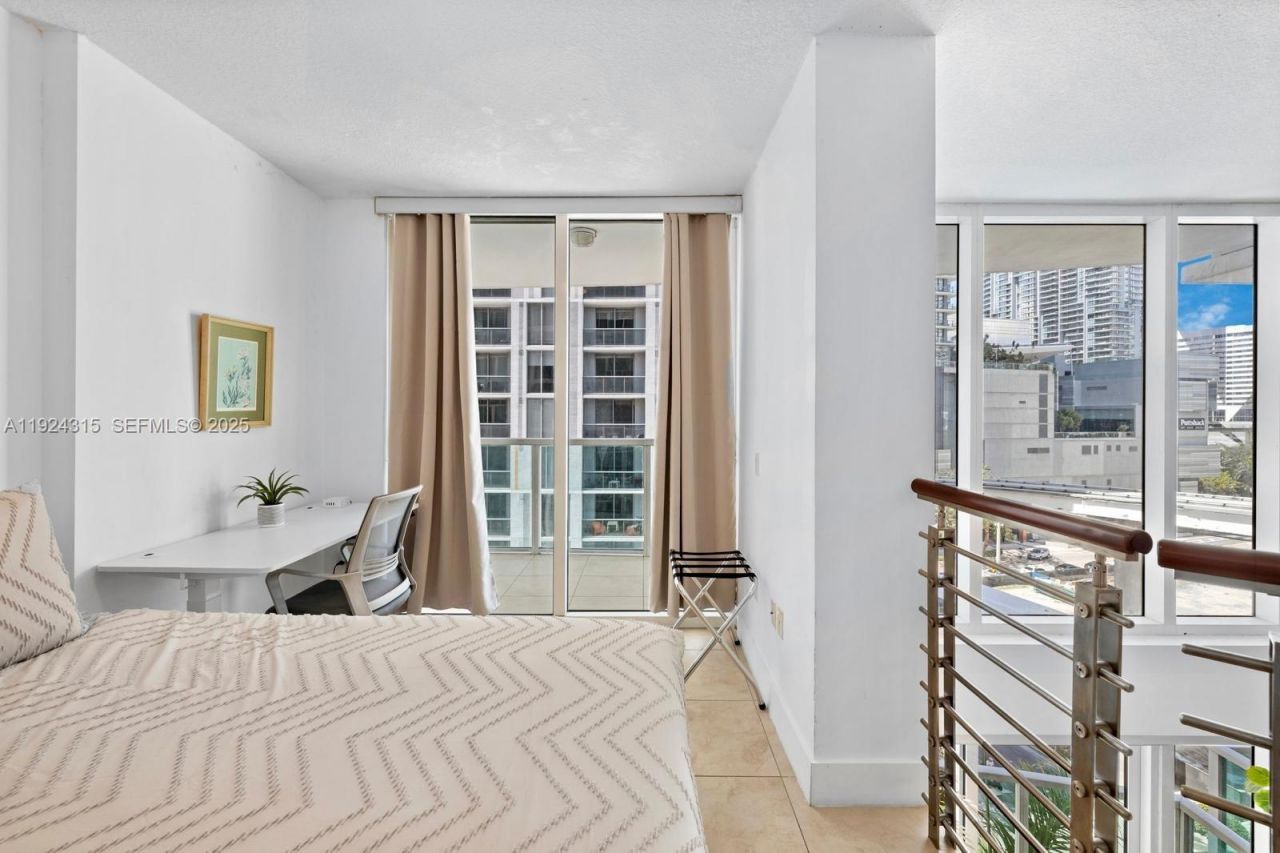 41 SE 5th St, Unit 510, Miami, FL 33131 Photo