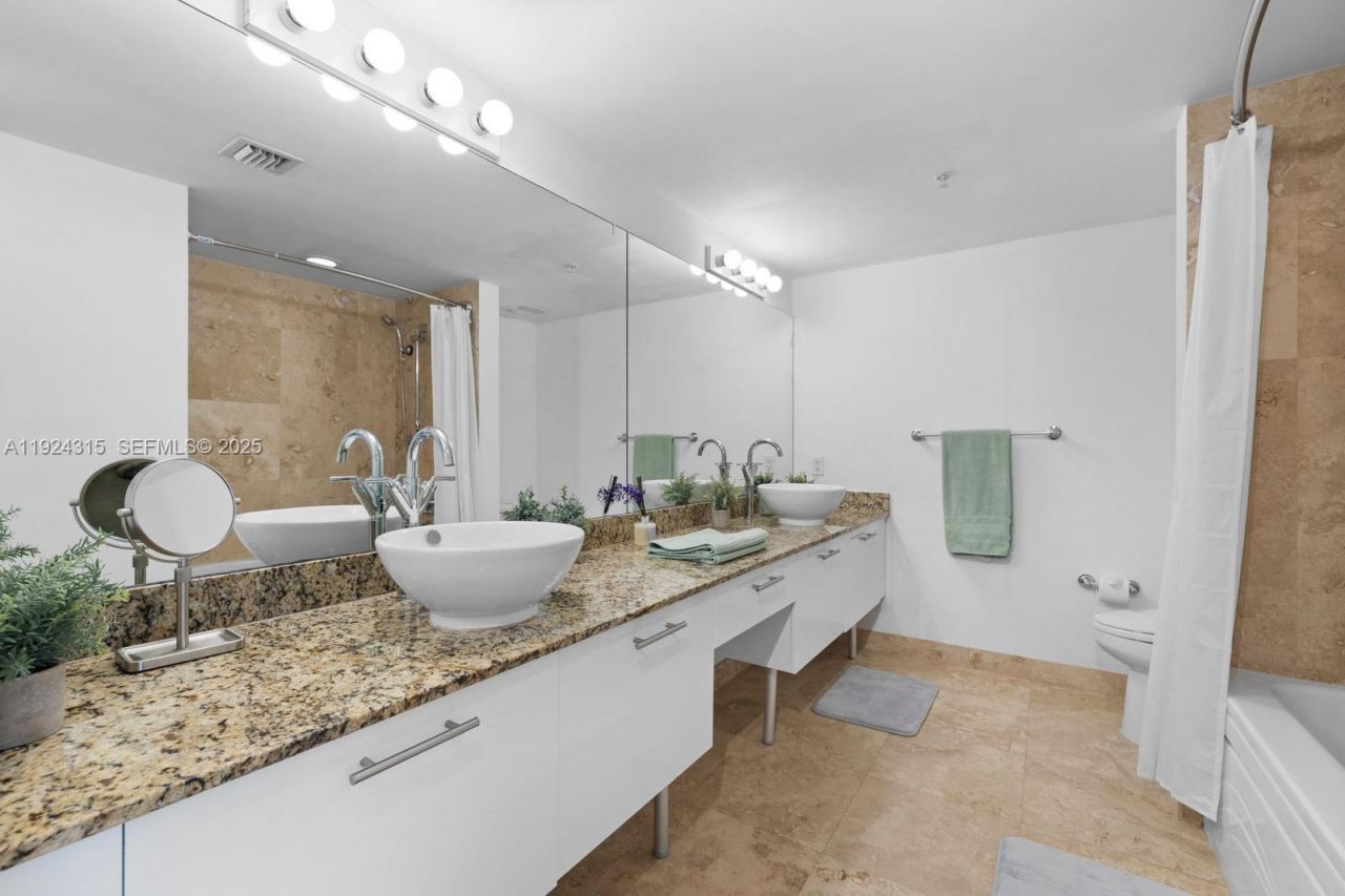 41 SE 5th St, Unit 510, Miami, FL 33131 Photo