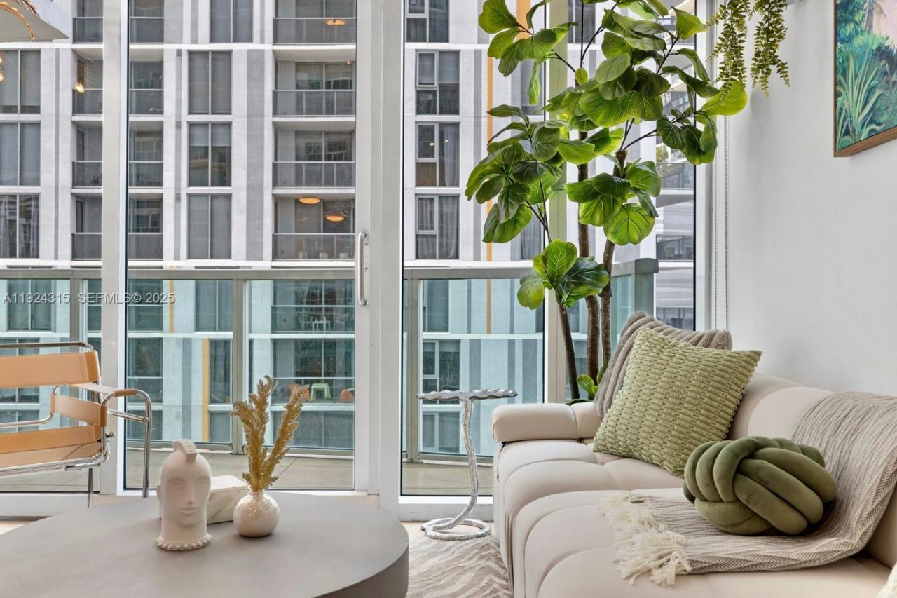 41 SE 5th St, Unit 510, Miami, FL 33131 Photo