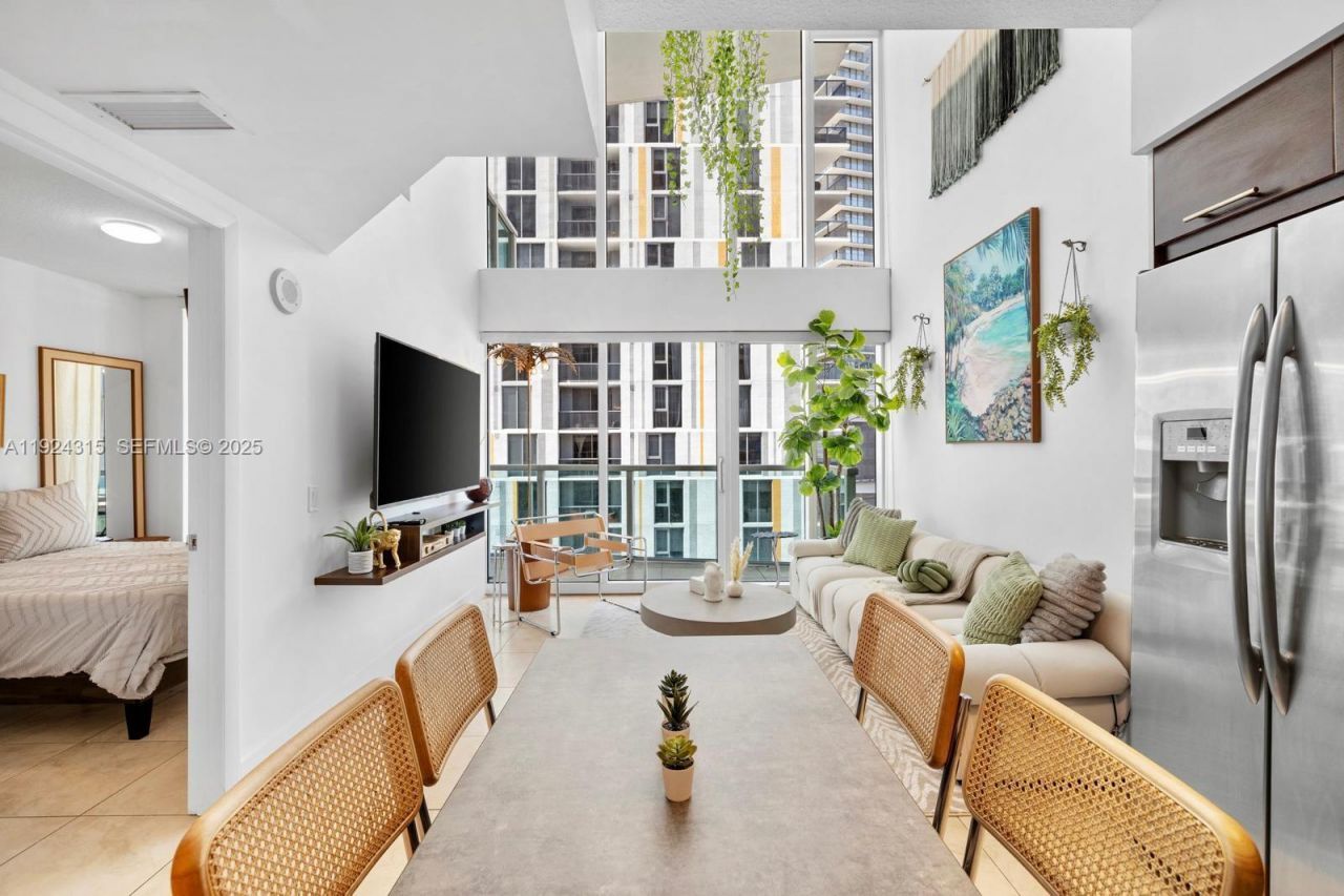 41 SE 5th St, Unit 510, Miami, FL 33131 Photo