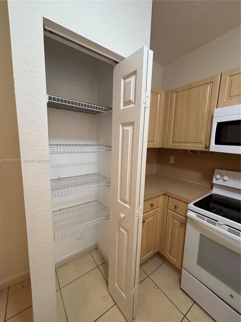 6533 Catalina Ln, Unit 6533, Tamarac, FL 33321 Photo