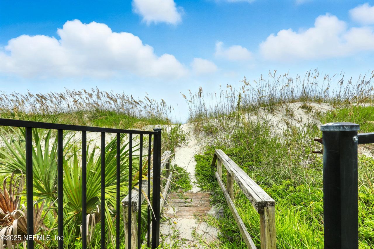 851 Beach Avenue, Atlantic Beach, FL 32233 Photo