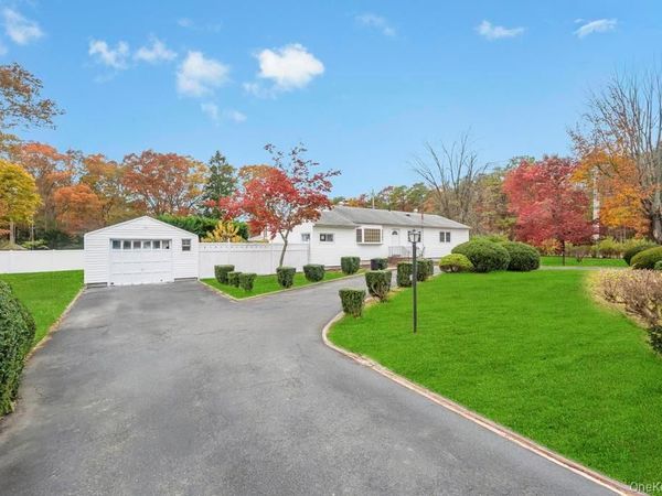 468 Ferndale Boulevard, Islip, NY 11751