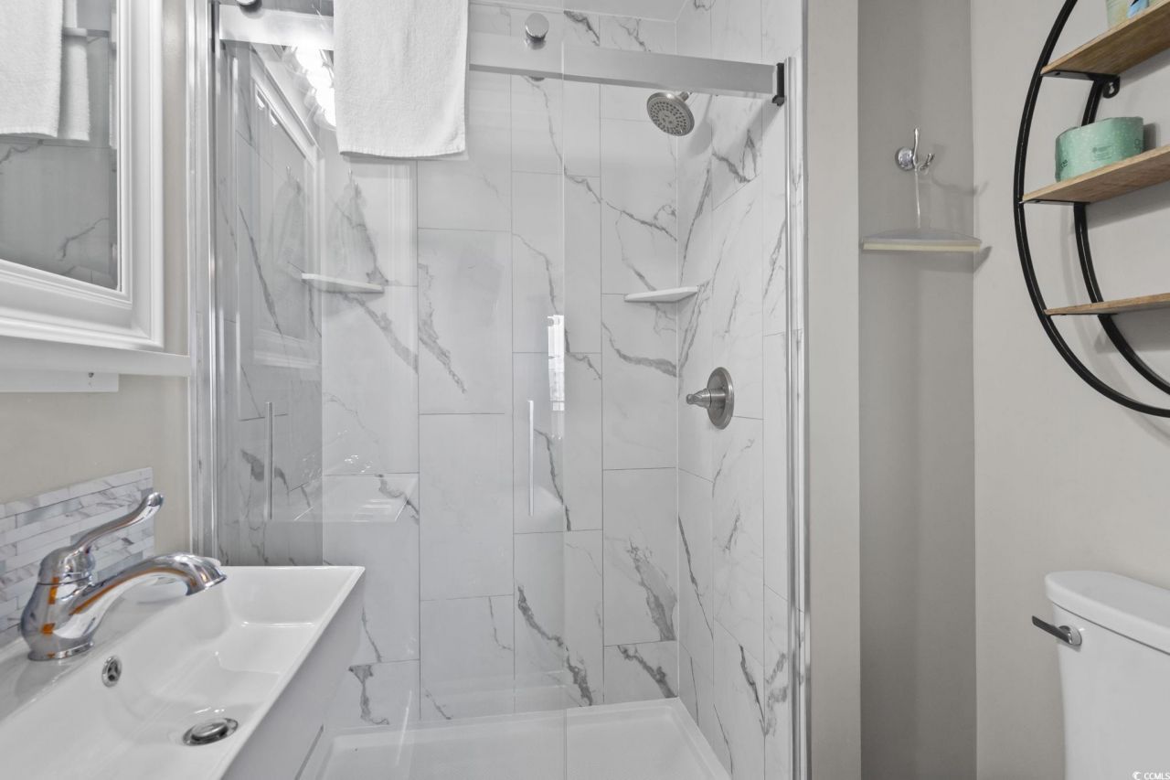 9501 Shore Dr. Photo 23