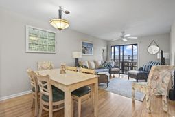 9501 Shore Dr. photo 4