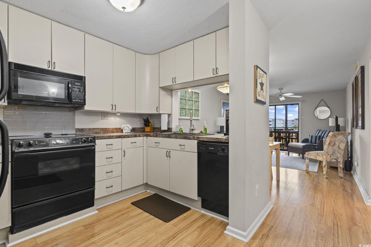 9501 Shore Dr. Photo 8