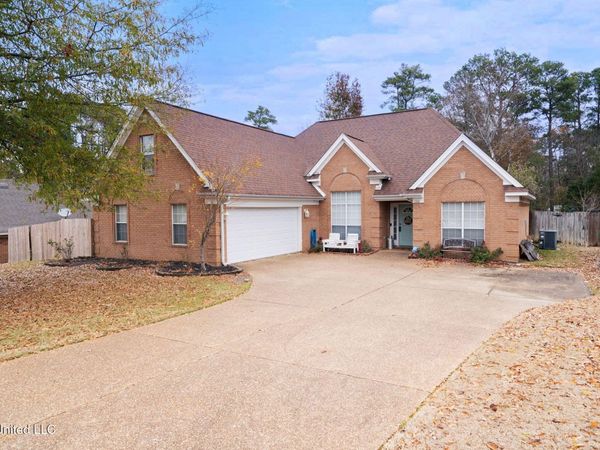1106 Fawn Drive, Hernando, MS 38632