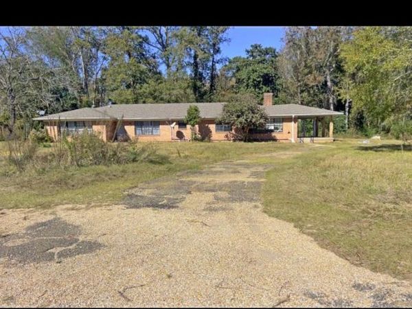 81 Henry Cox Road, Monticello, MS 39654