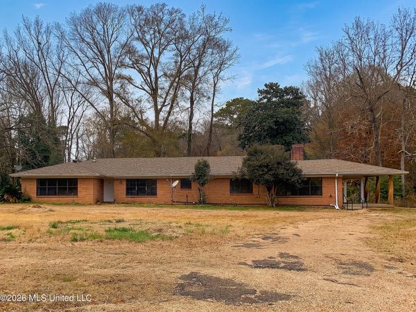81 Henry Cox Road, Monticello, MS 39654