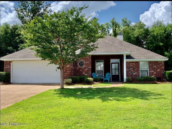625 Post Oak Place, Pearl, MS 39208
