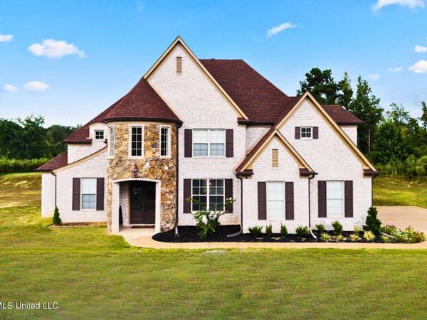 356 Poplar Lane, Holly Springs, MS 38634