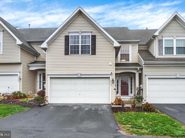 2212 W SLATER HILL LANE W, Unit 55, YORK, PA 17406