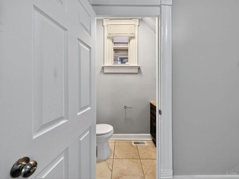 4210 Colerain Avenue, Cincinnati, OH 45223 Photo 22