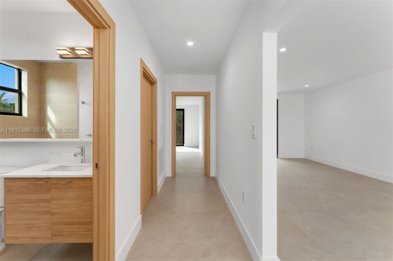 1366 SW 15th St, Miami, FL 33145 Photo