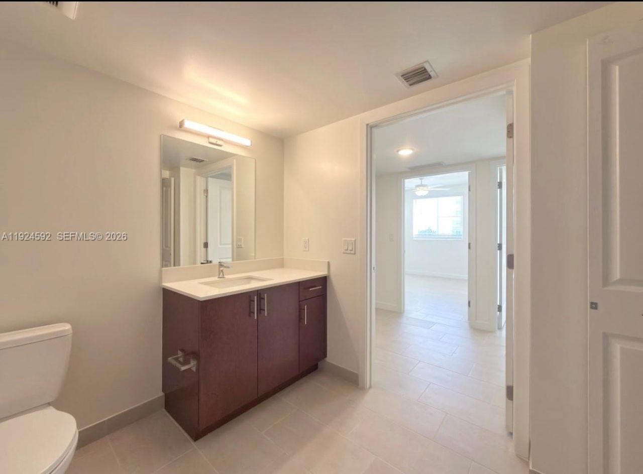 11239 NW 4th Ter, Unit 610, Sweetwater, FL 33172 Photo