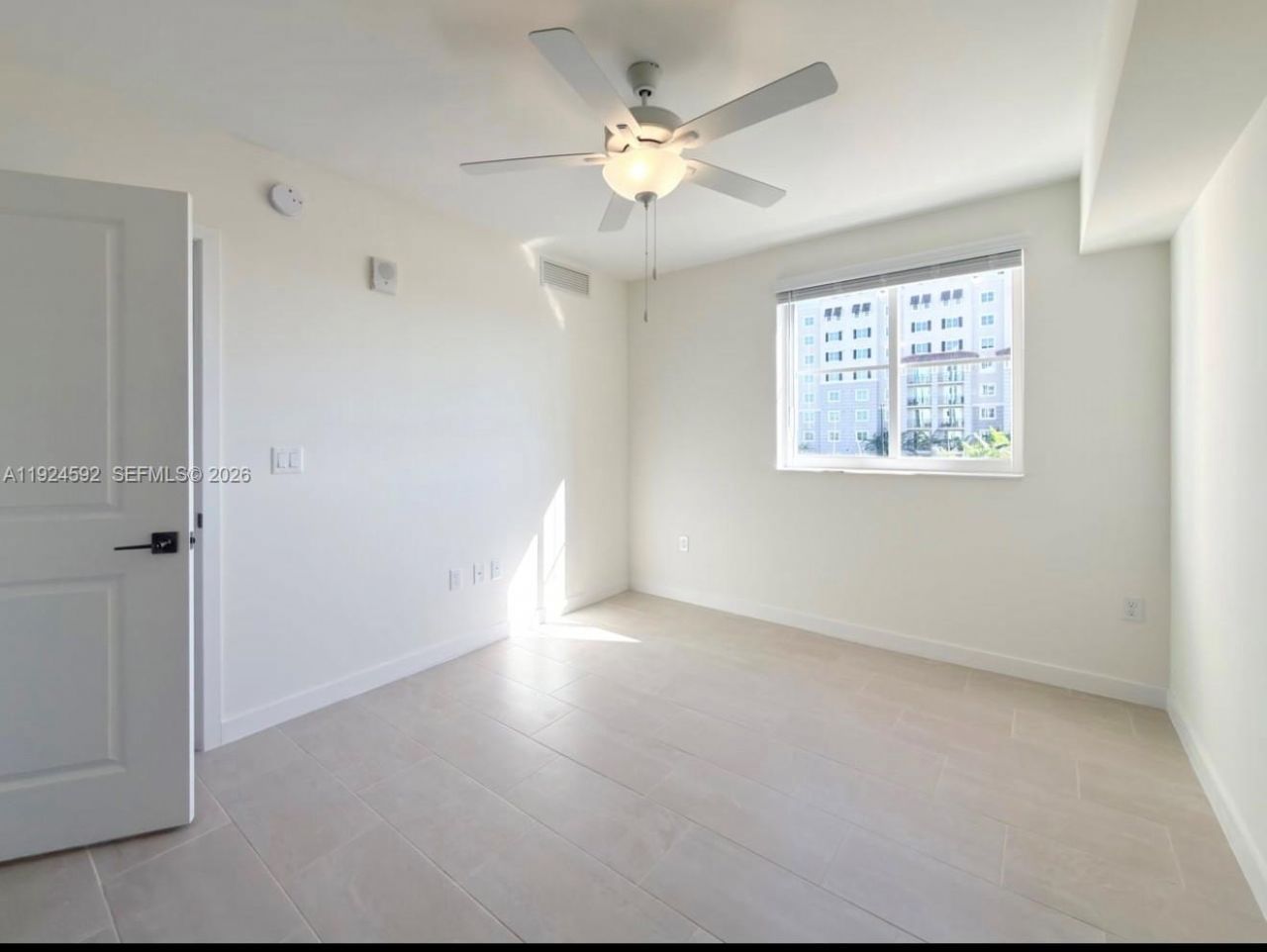 11239 NW 4th Ter, Unit 610, Sweetwater, FL 33172 Photo