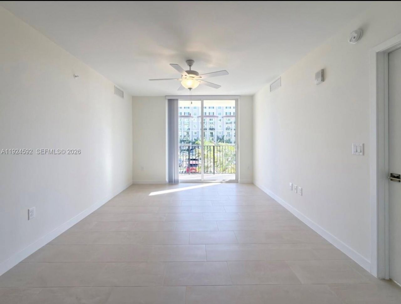 11239 NW 4th Ter, Unit 610, Sweetwater, FL 33172 Photo