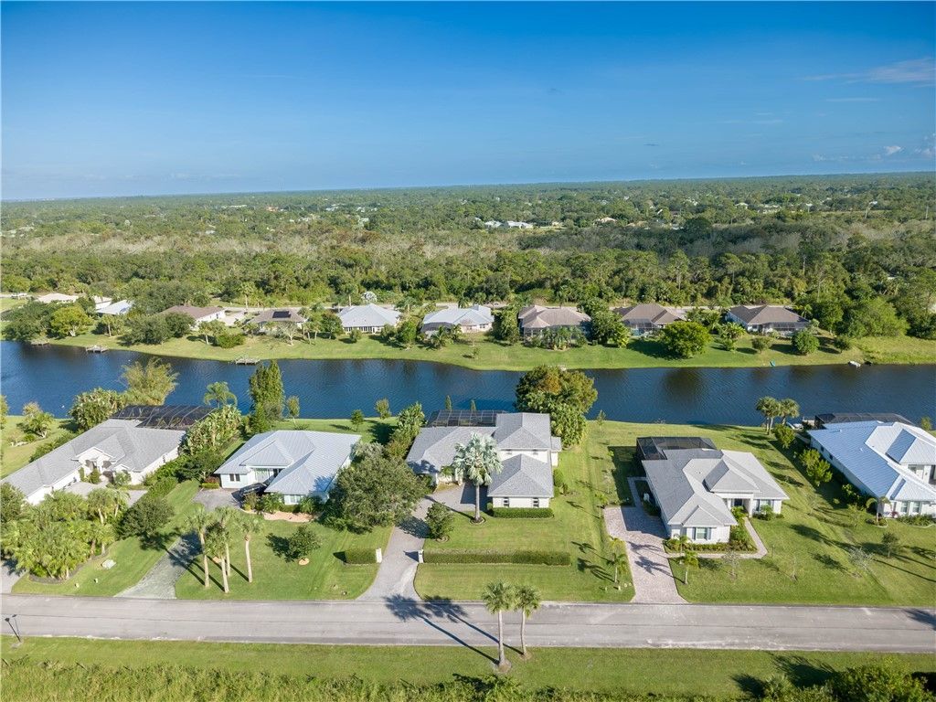 1504 Eagles Circle, Sebastian, FL 32958 Photo