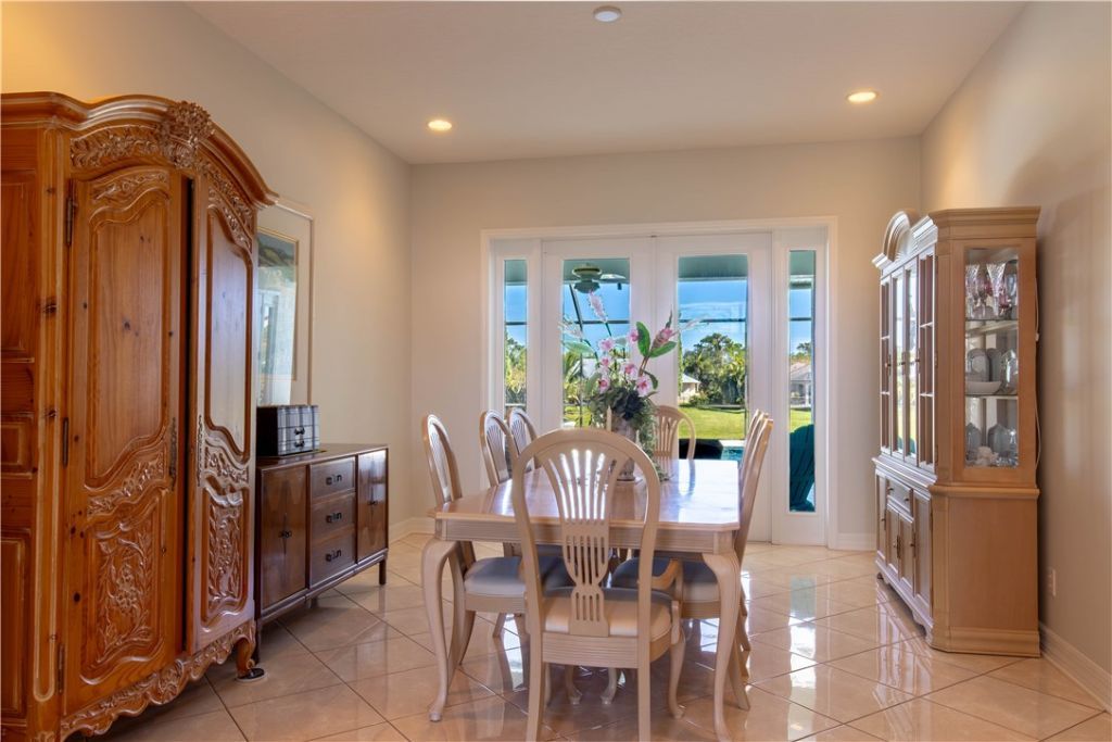 1504 Eagles Circle, Sebastian, FL 32958 Photo