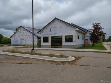 935 W M 36, Pinckney Vlg, MI 48169