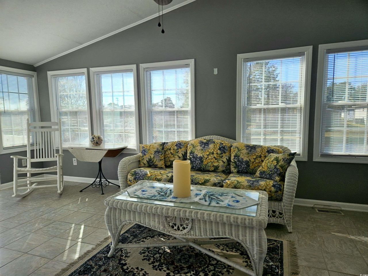 471 Meadowlark Dr. Photo 12