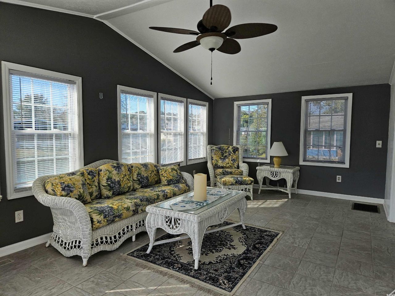 471 Meadowlark Dr. Photo 16