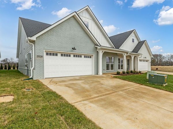 2028 Grace Johns Cir, Murfreesboro, TN 37128