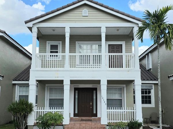 10589 NW 56th Pl, Coral Springs, FL 33076