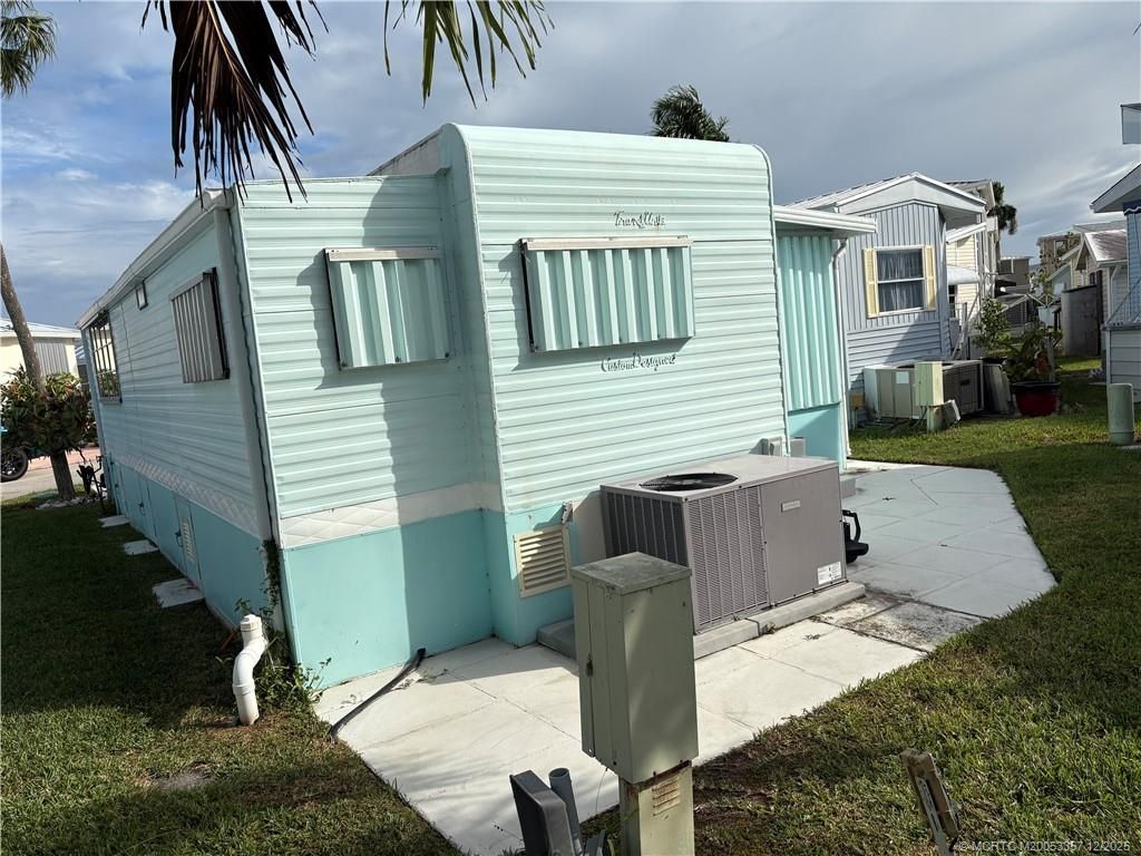 975 Nettles Boulevard, Jensen Beach, FL 34957 Photo