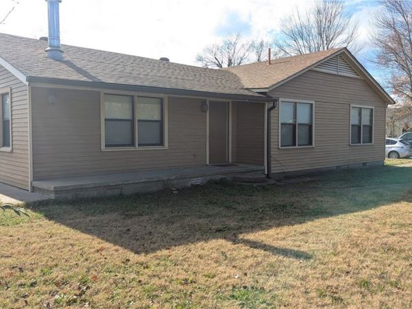 822 W John Wright Lane, Mountainburg, AR 72946