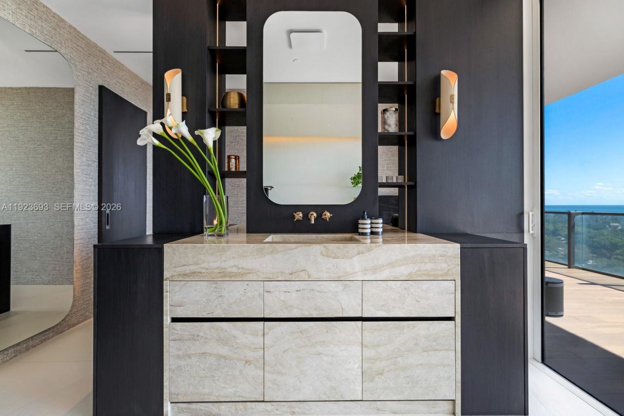 800 S Pointe Dr, Unit 801, Miami Beach, FL 33139 Photo