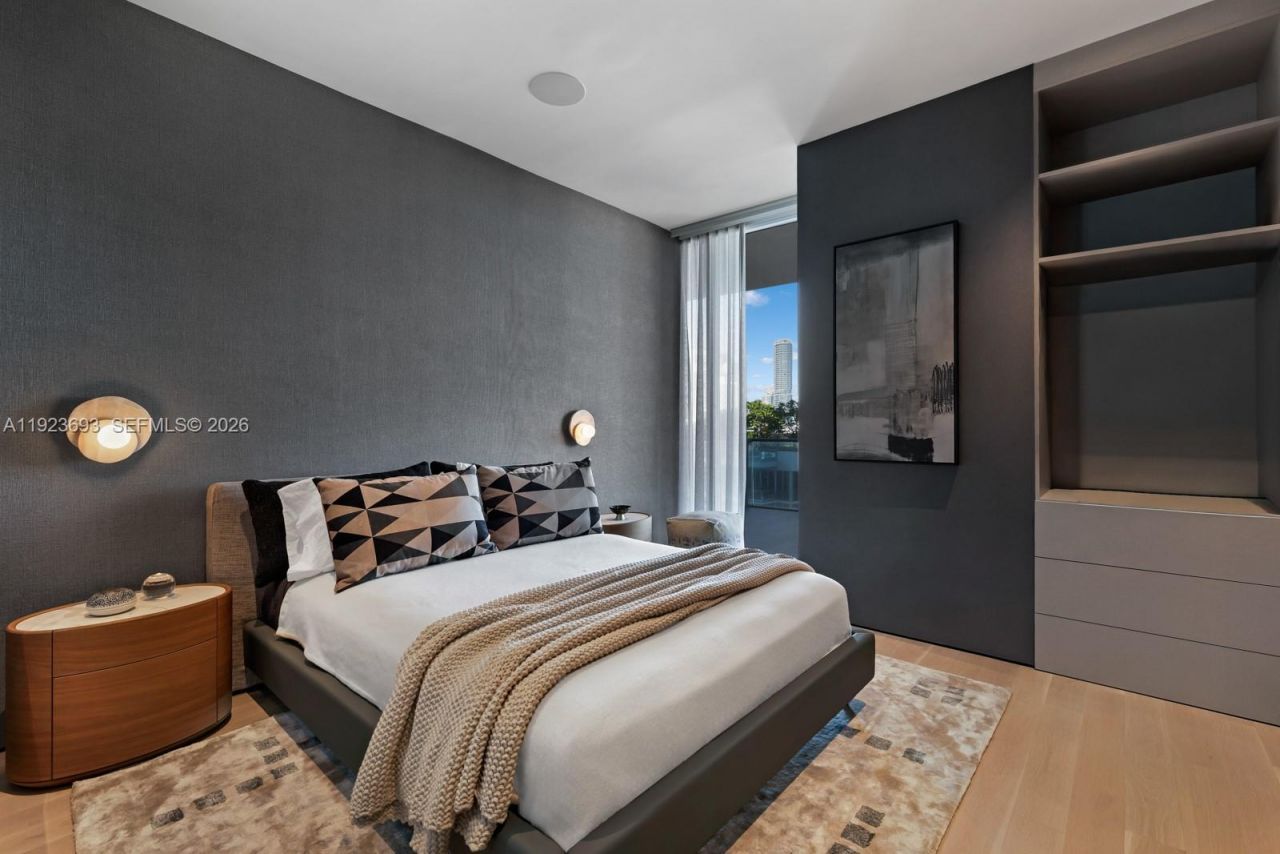 800 S Pointe Dr, Unit 801, Miami Beach, FL 33139 Photo